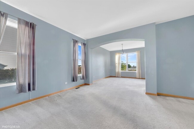 Building Photo - 24525 Champion Dr