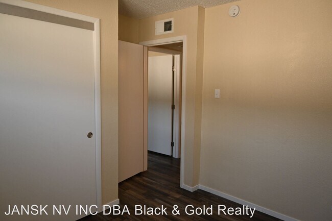 Building Photo - 2 br, 1 bath House - 2514 McCarran St. #2