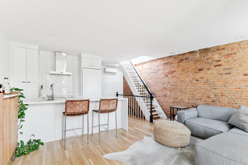 Building Photo - 76 Appleton St