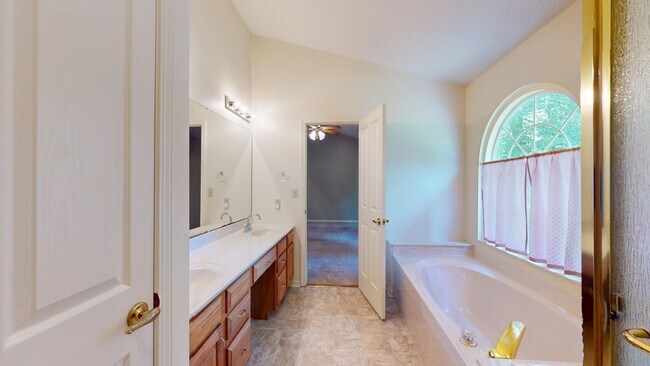 Building Photo - 1125 Butternut Ln