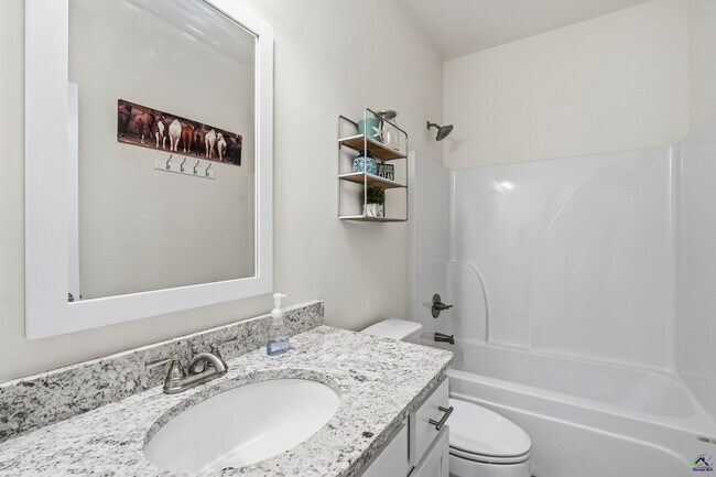 Building Photo - 614 Samantha Brooke Way