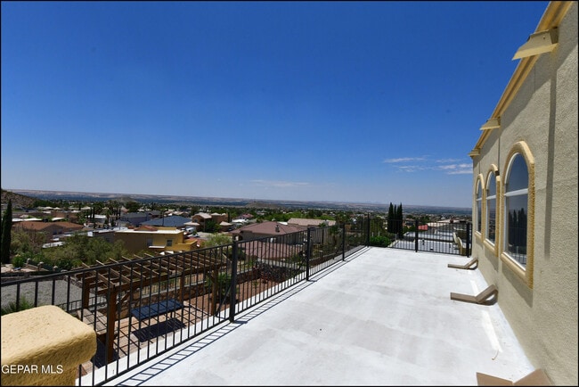 Building Photo - 6732 Pearl Ridge Dr