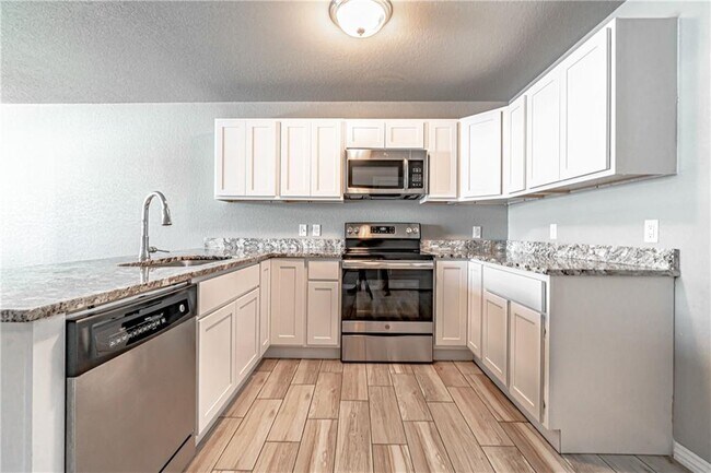 Building Photo - 109 2nd Ave