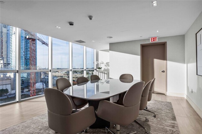 Building Photo - 900 Biscayne Blvd