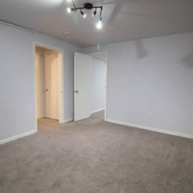 Building Photo - 101 N Duluth Ave