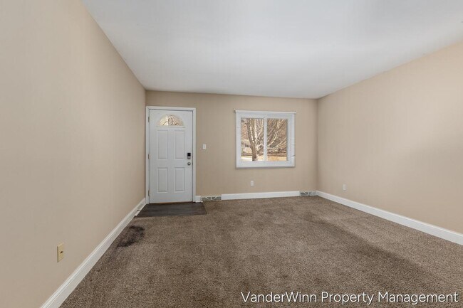 Building Photo - 10945 Mountain Ash Ave NW