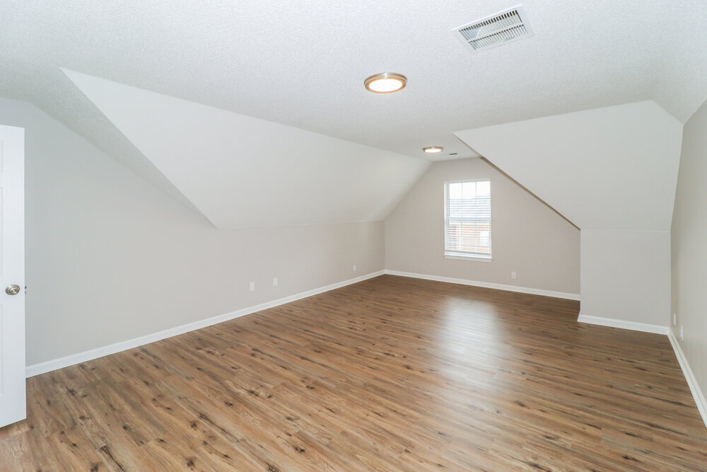 Building Photo - 9728 Tucker Creek Cove