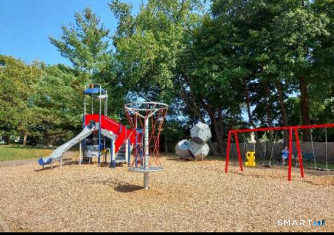 Building Photo - 90 2nd St