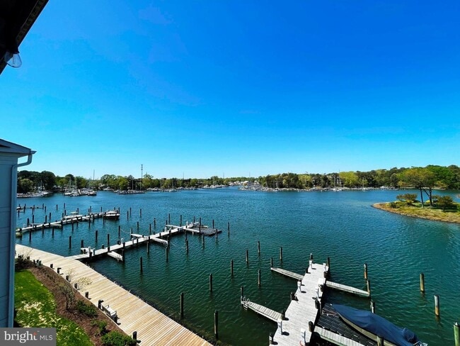Building Photo - 634 Oyster Bay Pl