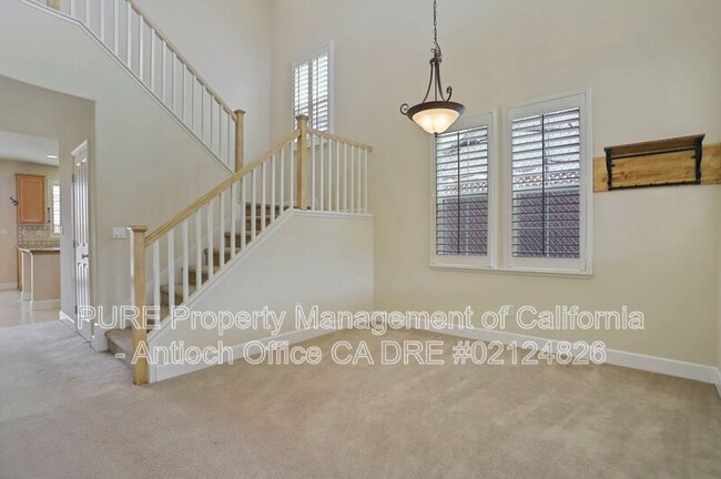 Building Photo - 4581 Bonraven Way