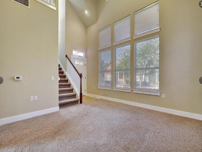 Building Photo - 1601 Miriam Ave