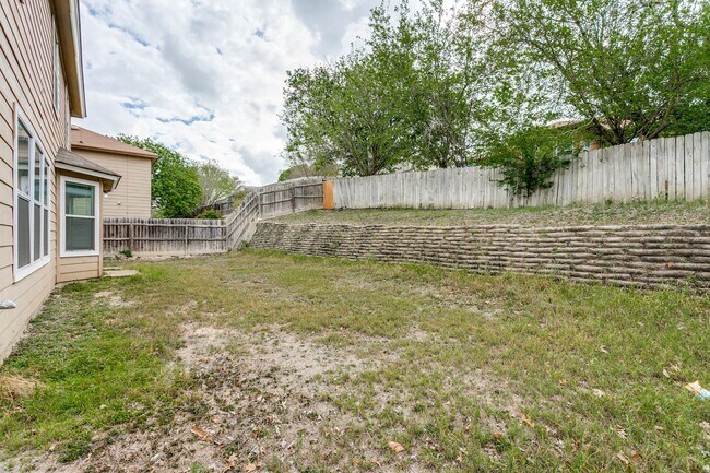 Building Photo - 3410 Sherwin Dr