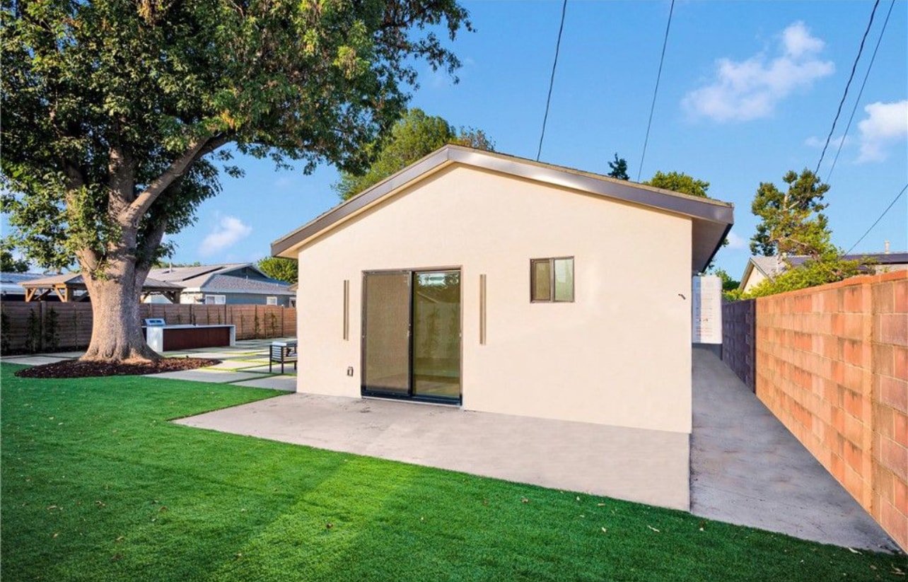 Building Photo - 10509 Dempsey Ave