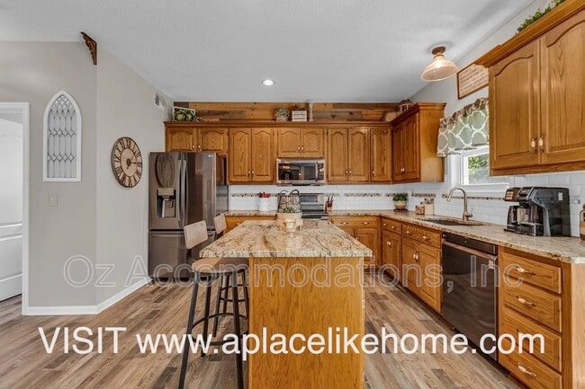 Building Photo - 13961 W 144th Ct