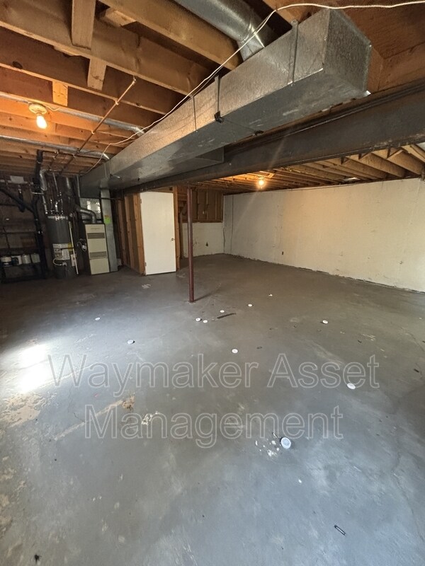 Building Photo - 6625 Snowbird Dr