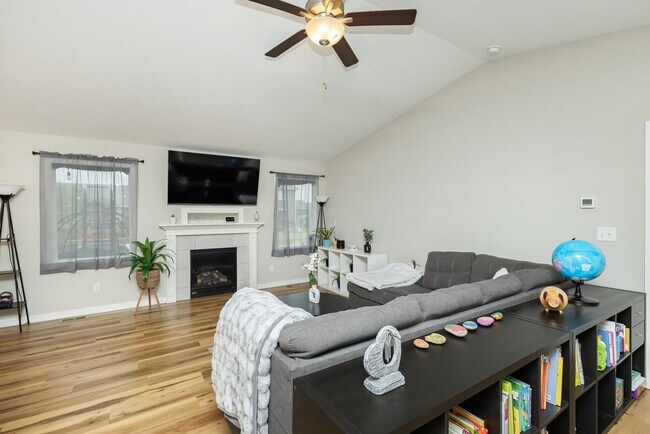 Building Photo - 1225 Cedar St