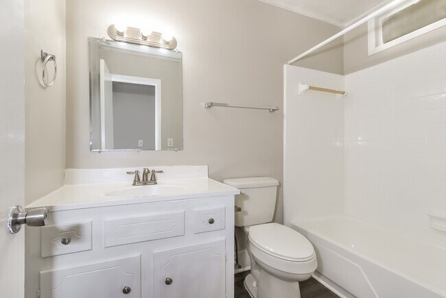 Building Photo - Adorable Augusta 3 Bedroom Home
