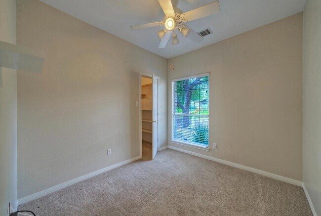 Building Photo - 1021 Westland Ridge Rd