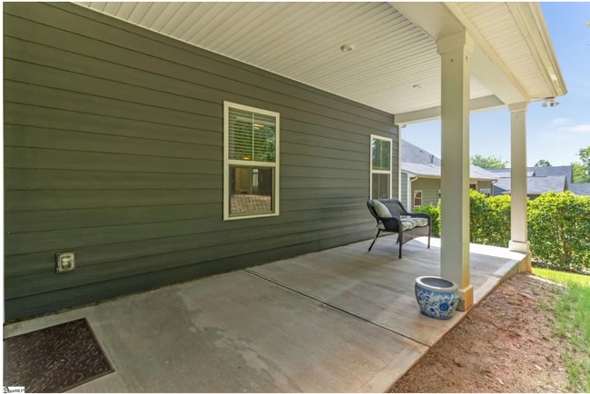 Building Photo - 500 Briar Oaks Ln