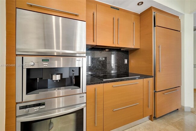 Building Photo - 450 Alton Rd