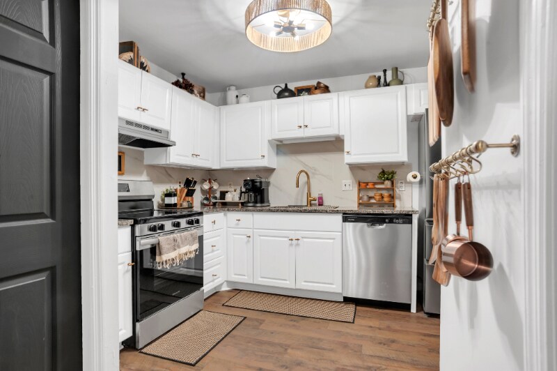 Building Photo - 121 W Hall St