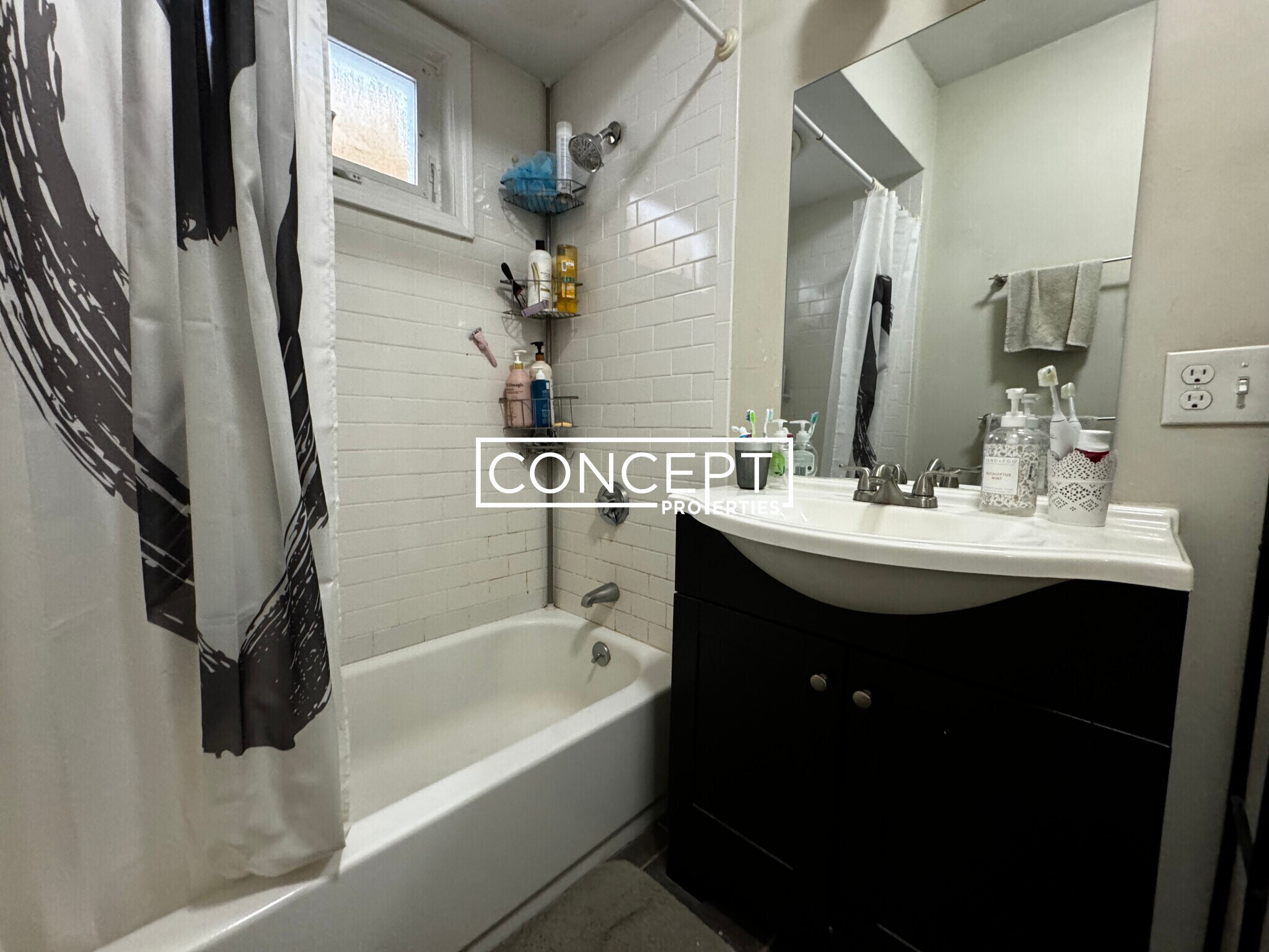 Building Photo - 14 Parker Hill Ave