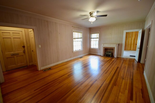Building Photo - Large Home Close to Downtown Ruston