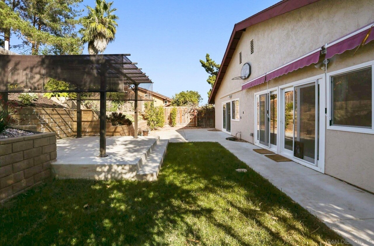 Building Photo - 17610 Hada Dr