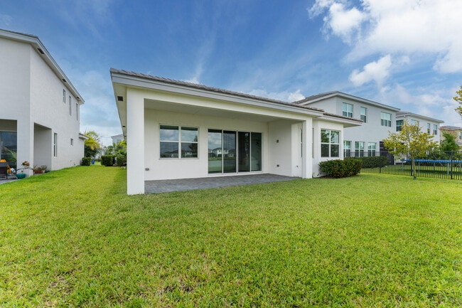 Building Photo - 5403 Macoon Wy