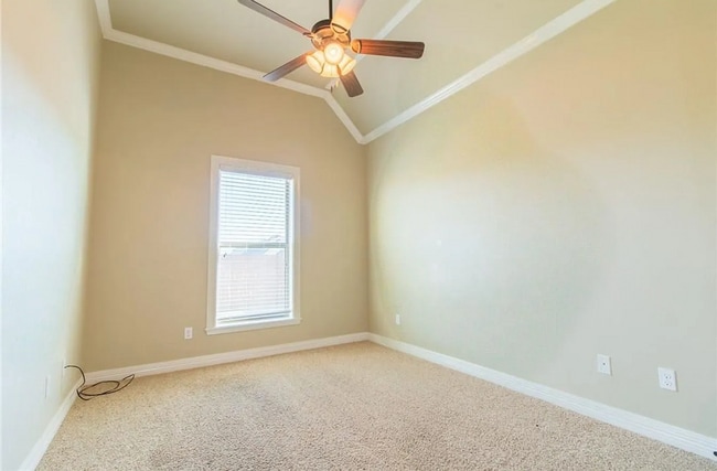 Building Photo - 306 Camelback Dr