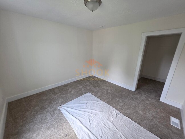 Building Photo - COMPLETELY RENOVATED 3 BR HOME