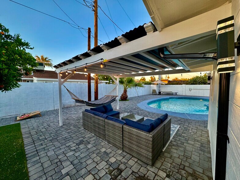 Building Photo - 8538 E Chaparral Rd