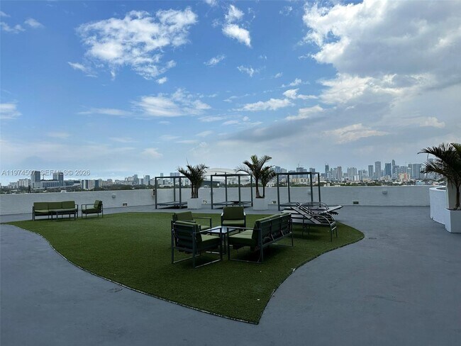 Building Photo - 1 Glen Royal Pkwy