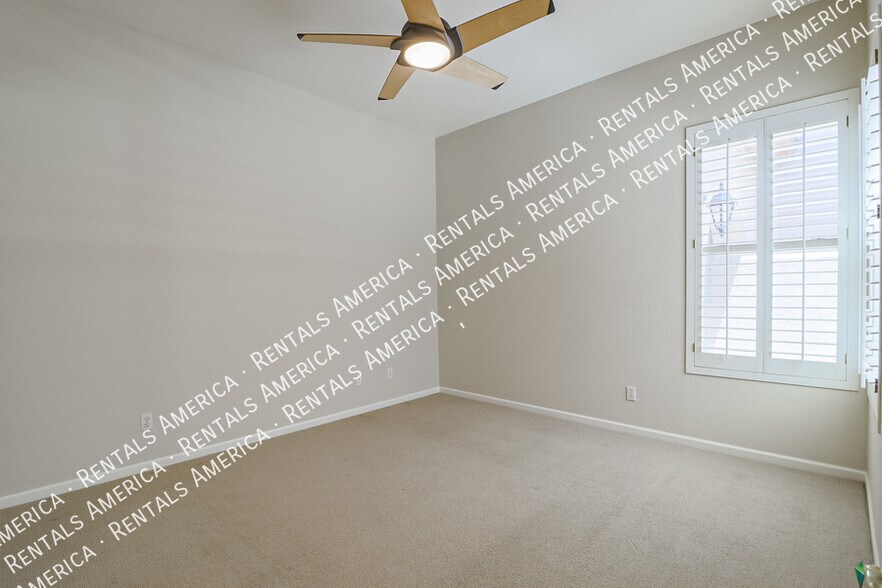 Building Photo - 20802 N Grayhawk Dr