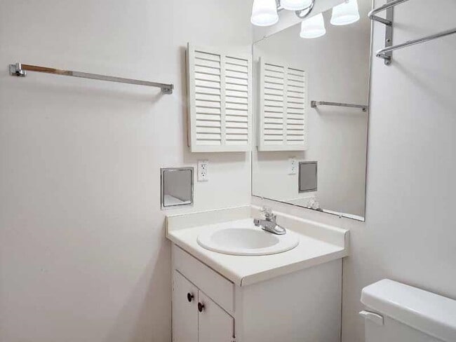 Building Photo - 435 Salt Marsh Cir