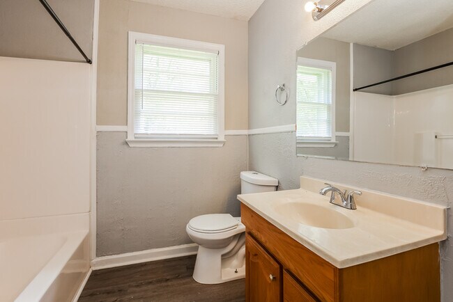 Building Photo - 123 Belknap Rd