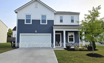 Building Photo - 14 White Hart Ct