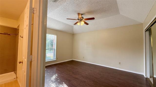 Building Photo - 2907 Sierra Dr
