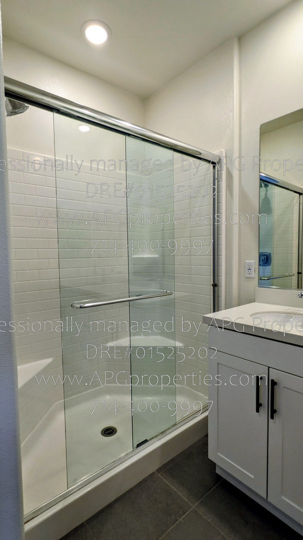 Building Photo - 13217 San Antonio Dr