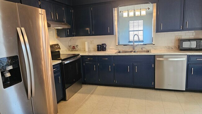 Building Photo - 2620 Moody Ave