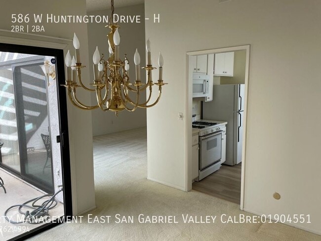 Building Photo - 586 W Huntington Dr