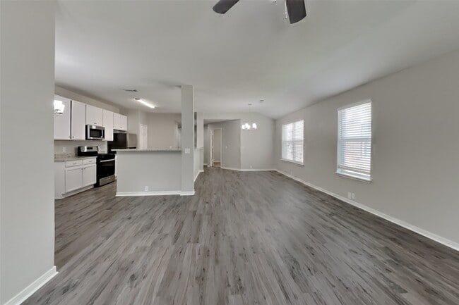 Building Photo - 17330 Shadow Ledge Dr