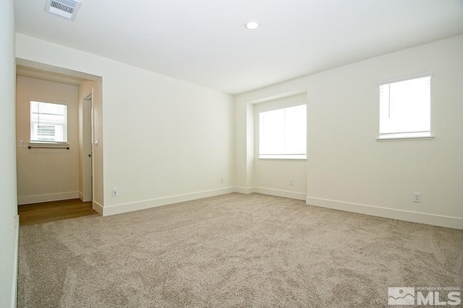 Building Photo - 7885 Taconite Dr
