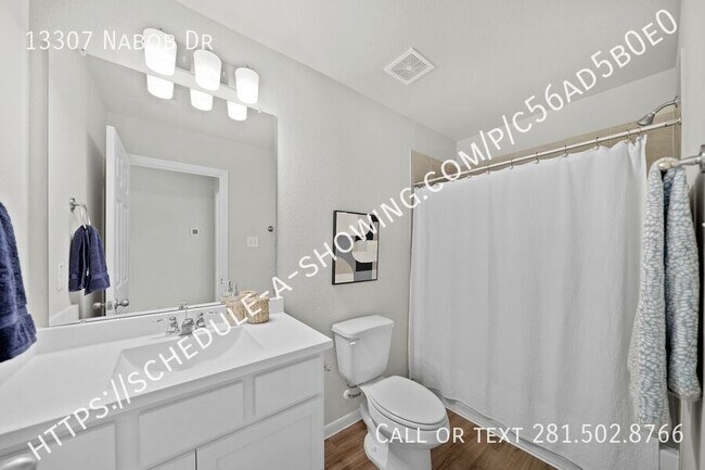 Building Photo - 13307 Nabob Dr