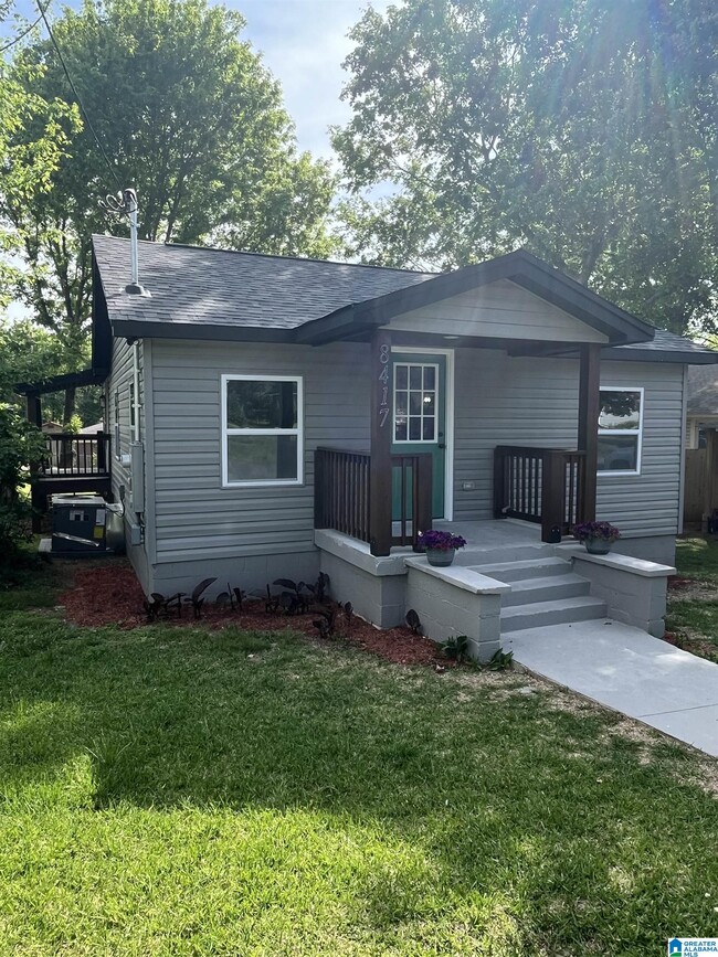 Building Photo - 8417 Thomas Ave