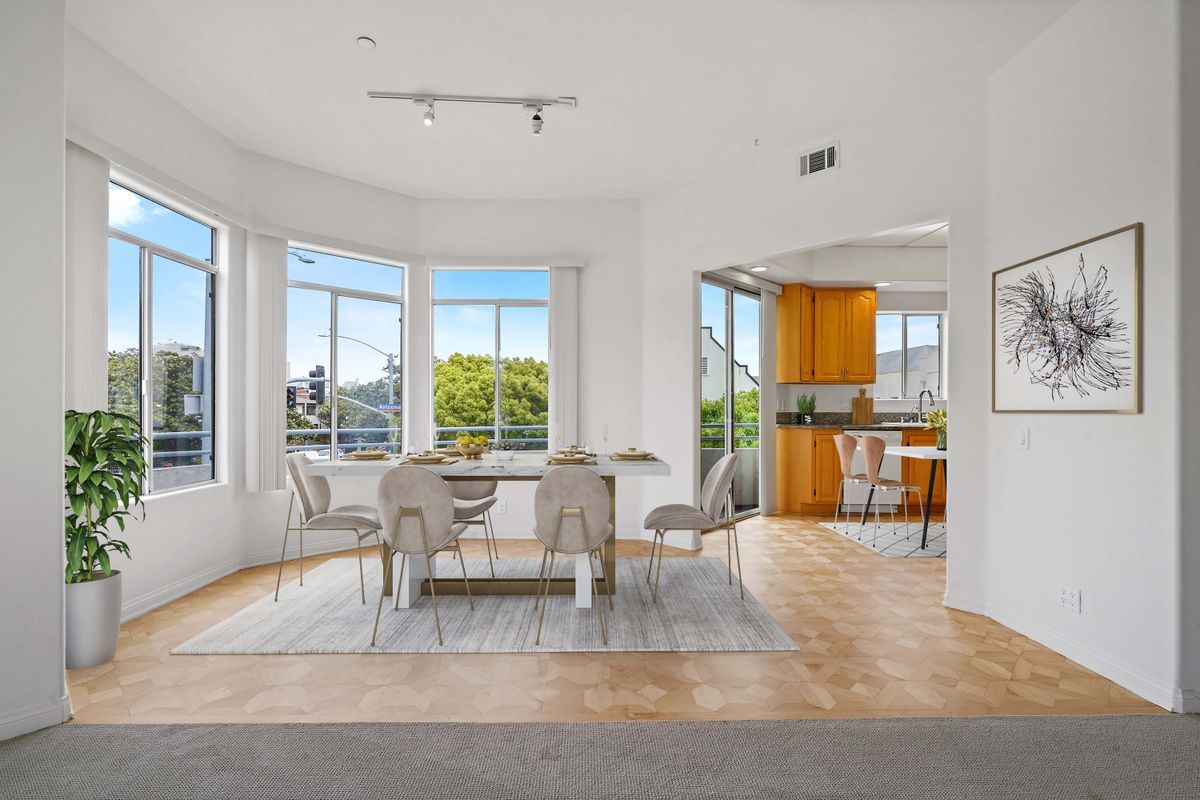 Building Photo - 1325 Arizona Ave