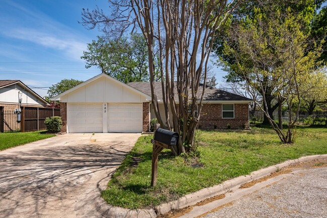 Primary Photo - AVAILABLE NOW! GORGEOUS 4 BEDROOM HOME LOC...