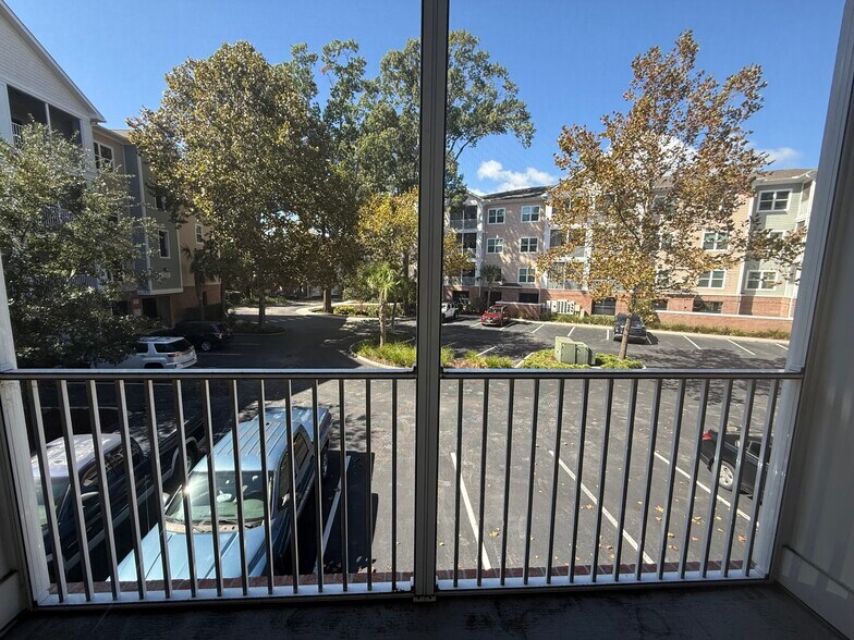 Building Photo - 1755 Central Park Rd