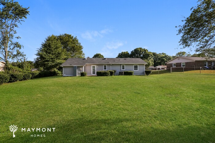 Building Photo - 111 Palamon St