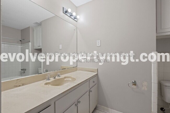 Building Photo - 5331 Pipers Gap Dr